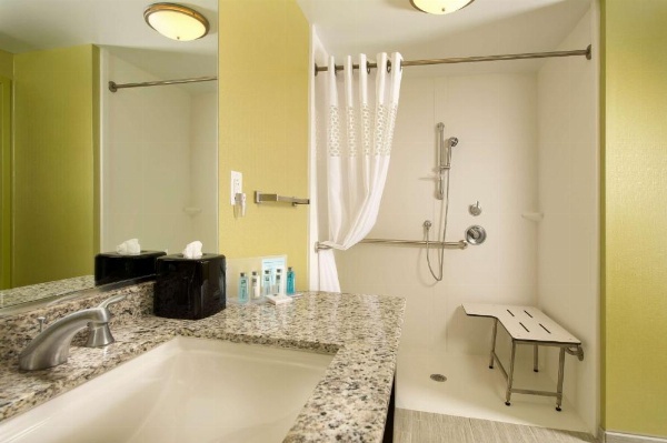 Hampton Inn By Hilton & Suites - Buffalo Airport image 11